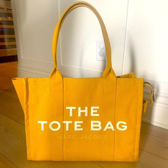 Marc Jacobs Handbags - Marc Jacobs The Tote Bag